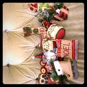 Burlap ornaments